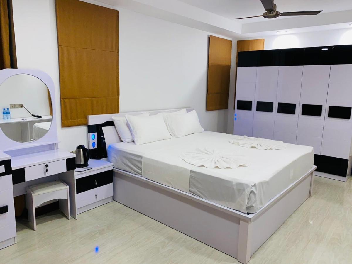 Marine Holiday Hulhumale Esterno foto
